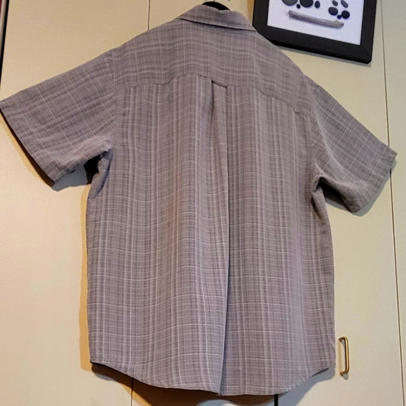 Columbia men's casual button-down short-sleeve shirt, Sze Large,  plaid pattern - Picture 11 of 13